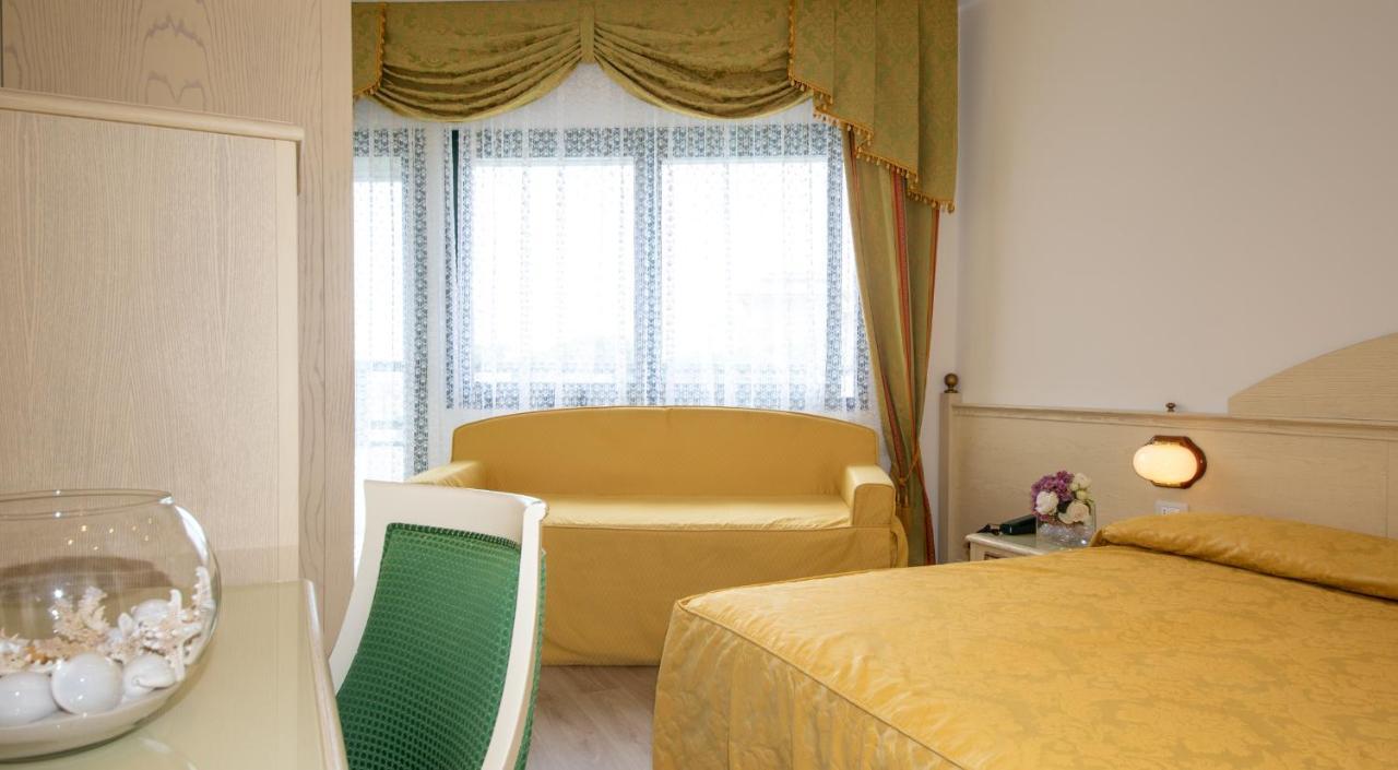 Hotel Carlton Lido di Jesolo Zewnętrze zdjęcie