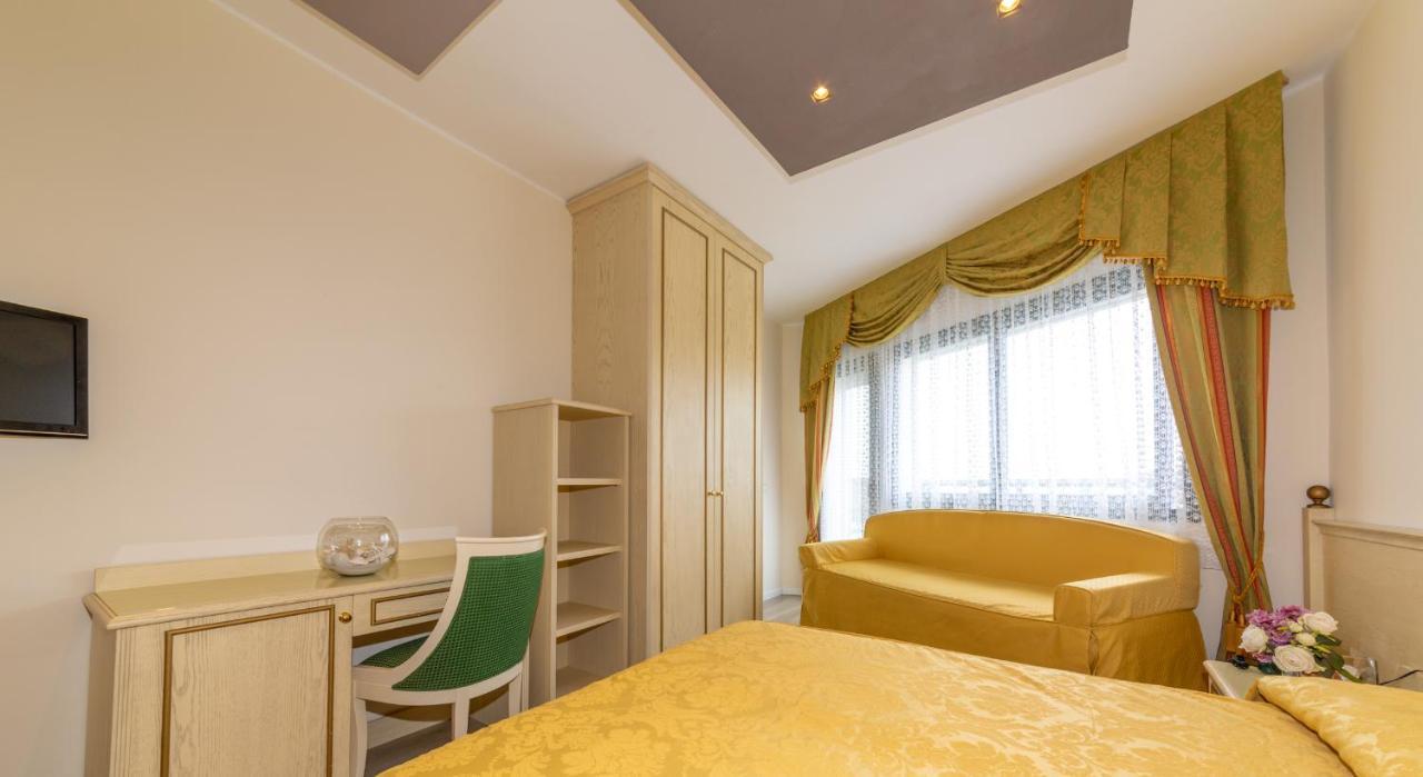 Hotel Carlton Lido di Jesolo Zewnętrze zdjęcie