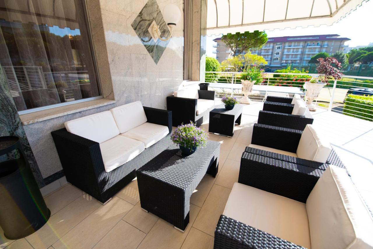 Hotel Carlton Lido di Jesolo Zewnętrze zdjęcie