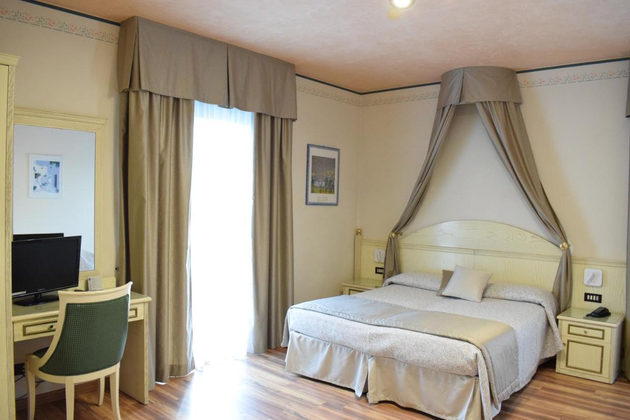 Hotel Carlton Lido di Jesolo Zewnętrze zdjęcie