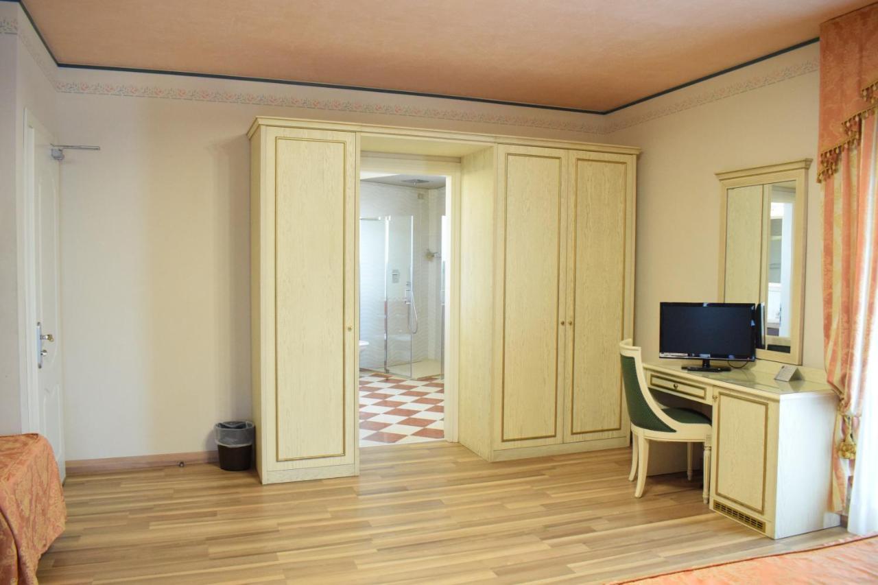 Hotel Carlton Lido di Jesolo Zewnętrze zdjęcie